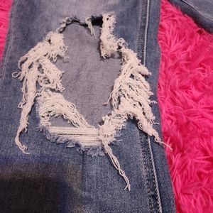 ripped/distressed jeans
